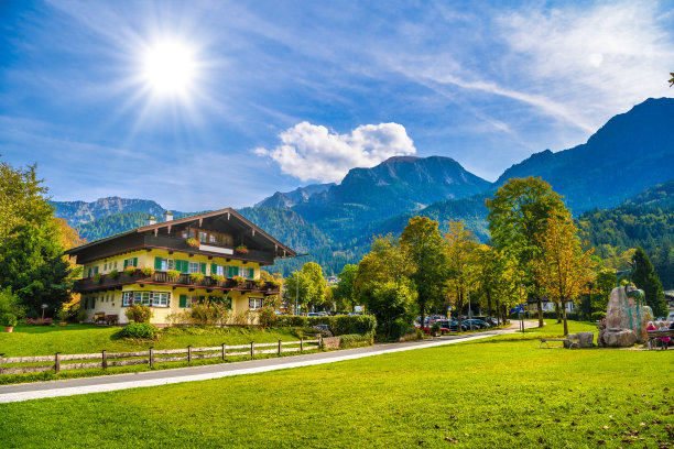 德国巴伐利亚州贝希特斯加登国家公园科尼格西的舍纳乌小屋图片下载