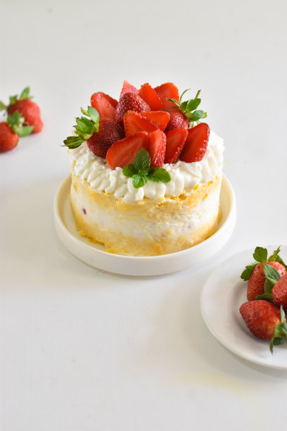 草莓蛋糕图片下载