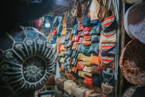 皮革店零售展示在非斯，摩洛哥图片下载