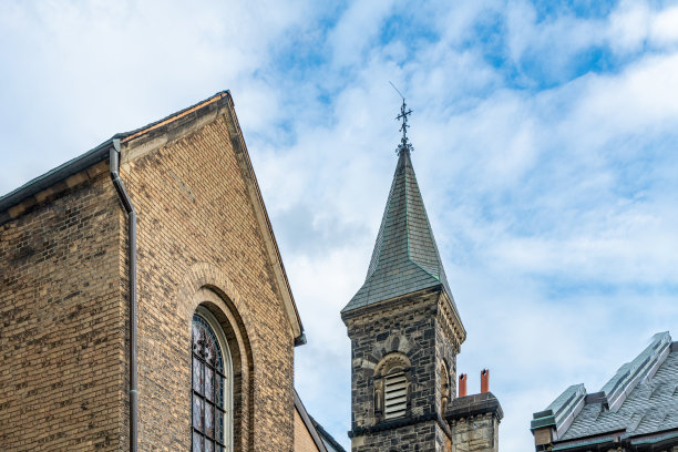 加拿大安大略省多伦多大学圣乔治校区的大学学院大楼图片下载