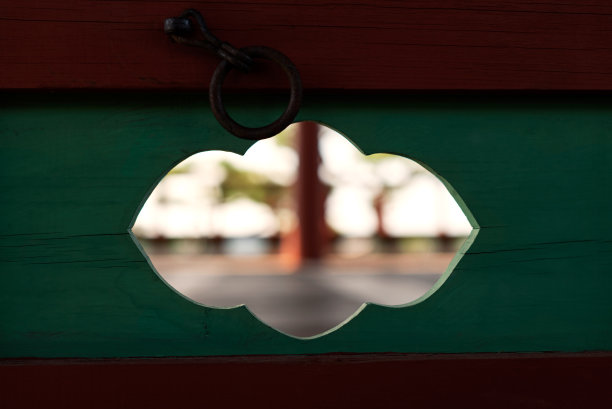 韩国传统图案和色彩背后的风景图片下载