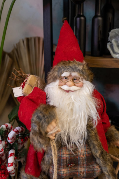 圣诞装饰品和圣诞老人形象图片下载