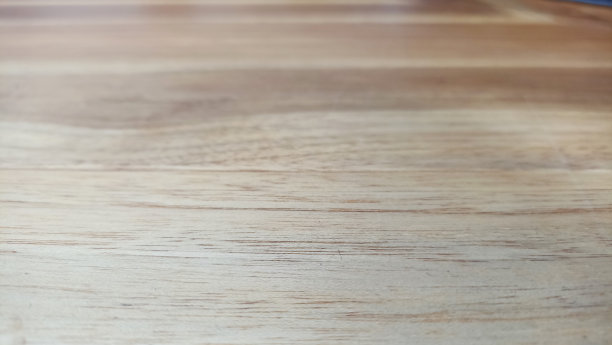 背景是乳白色的木头图片下载