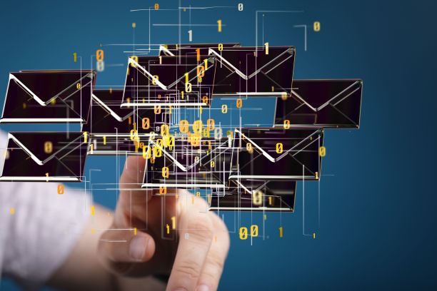 手指指向3d浮动按摩信封图标-连接，网络的概念图片下载