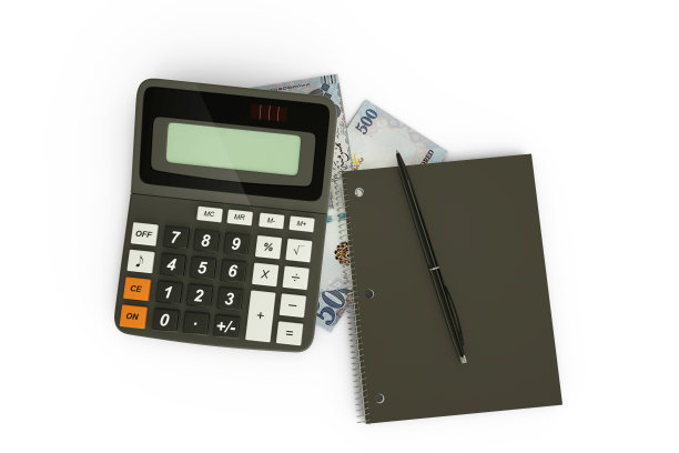 三维渲染的沙特里亚尔的组成，一个计算器，一个笔记本和一支笔孤立在白色背景。税务背景设计概念图片下载