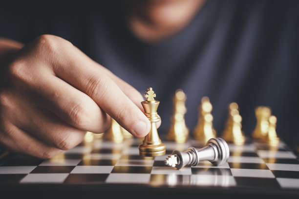 商人移动棋子，运筹帷幄，决胜千里图片下载