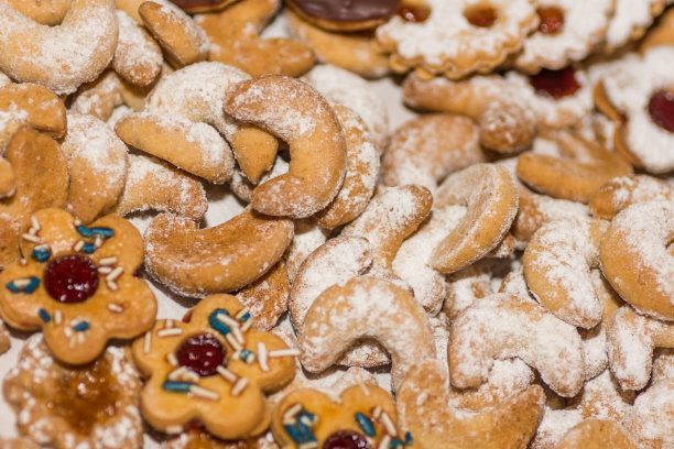 在冬天的细节中品尝不同的圣诞饼干图片下载