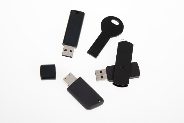 黑色闪存钥匙驱动器usb与白色背景图片下载