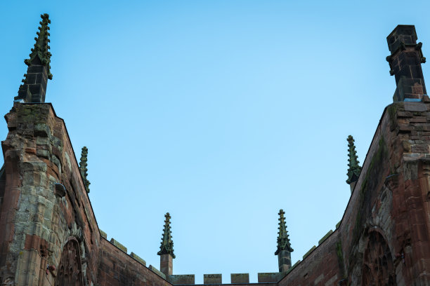 英国英格兰考文垂的中世纪大教堂遗址图片下载