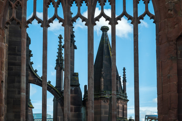 英国英格兰考文垂的中世纪大教堂遗址图片下载