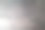灰色金属表面上的水滴。图片下载
