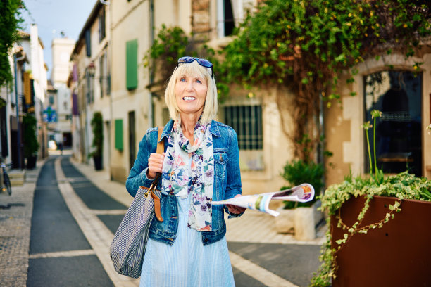 探索法国普罗旺斯圣雷米图片下载