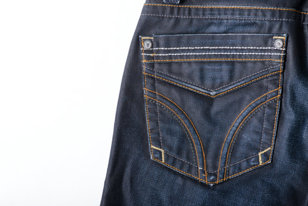 近距离射击口袋的蓝色牛仔裤。图片下载