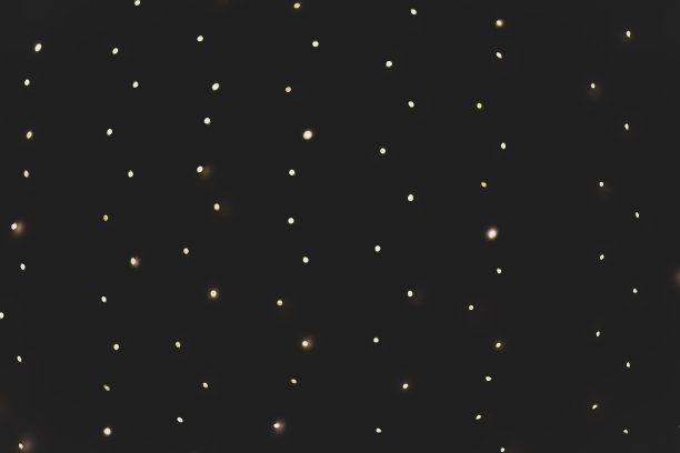 黑色上有星星。夜晚的水晶灯。星夜。天文学的概念。闪闪发光的钻石。图形壁纸。神奇的插图。恒星和太空。图片下载