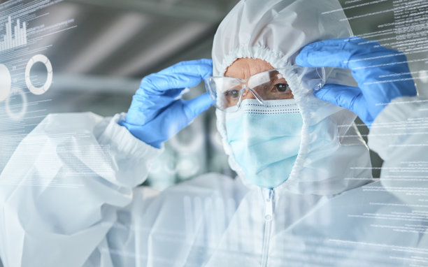 科学家，数据和3D动画在工作与图表，图表和分析。科学、全息图和技术阅读信息用于研究，佩戴眼镜、全息显示和预防covid风险的个人防护装备图片下载