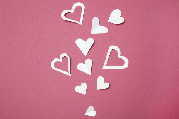 情人节纸背景与心形彩色图案图片下载