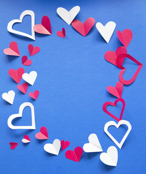 情人节用心形纸做的相框图片下载