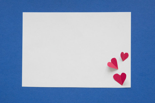 情人节用心形纸做的相框图片下载