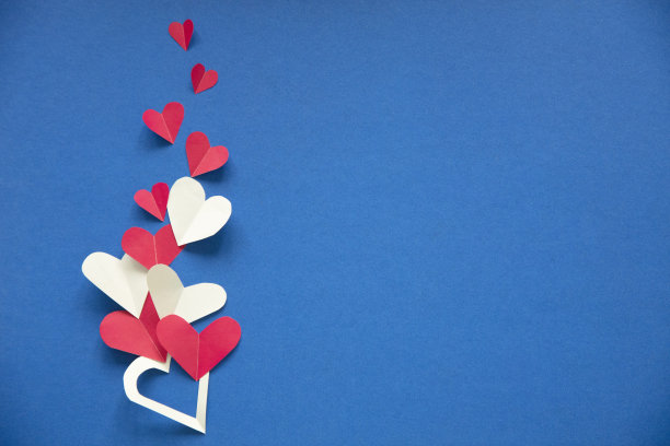 情人节纸背景与心形彩色图案图片下载