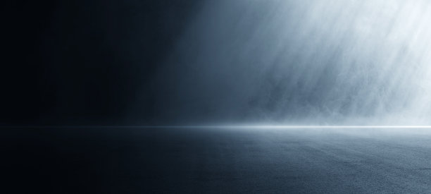 漆黑空旷的街道，深蓝色的背景，空旷的黑暗场景，霓虹灯，聚光灯沥青地板和工作室房间与烟雾漂浮在内部纹理。夜景图片下载