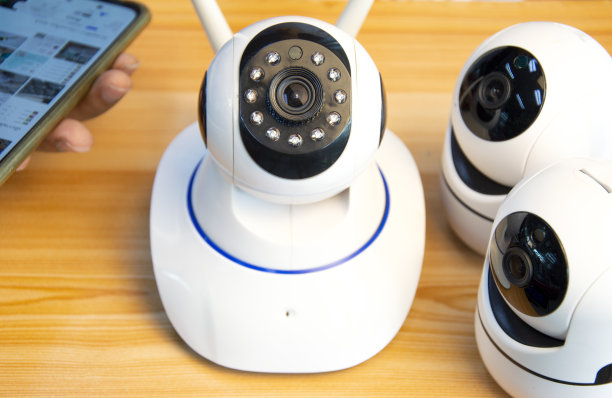 近距离IP摄像头安装IP闭路电视摄像头或高科技监控系统。闭路电视系统图片下载