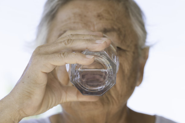 饮用水图片下载