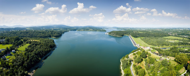 波兰度假——Dobczyckie湖上的水电站大坝图片下载