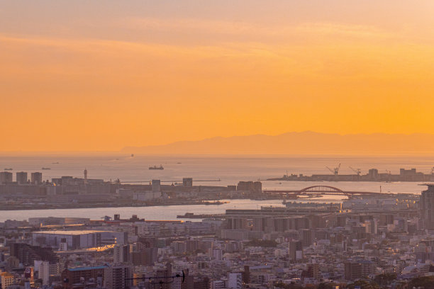 黄昏的城市风光图片下载