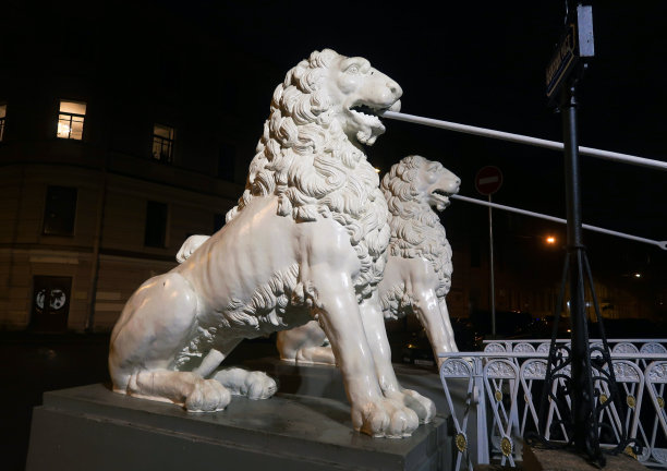 狮子雕塑图片下载