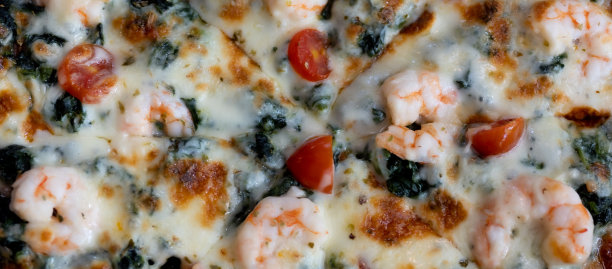 特写餐厅的木炭披萨图片下载