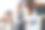 三个女学生一起在宿舍度过她们的空闲时间图片下载