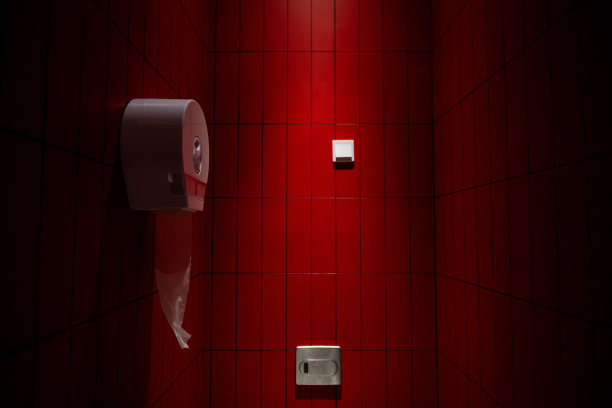 厕所里的卫生纸图片下载