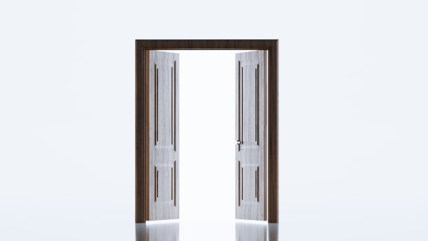 打开现实木门孤立在白色背景。图片下载