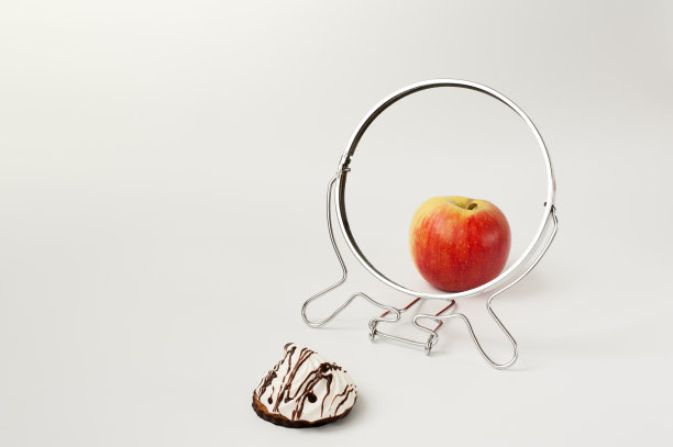 不合逻辑的镜像反射图片下载