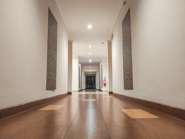 白色木制走廊酒店图片下载