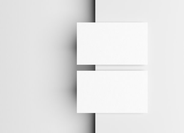两张空白名片模板在讲台上图片下载