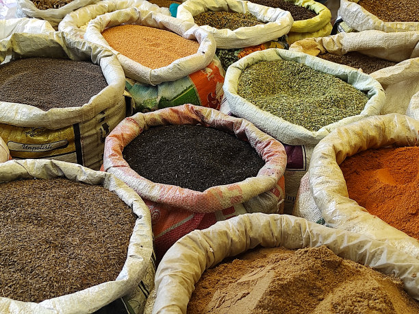 印度的异国香料，东北地区的各种香料，市场上最好的香料图片下载