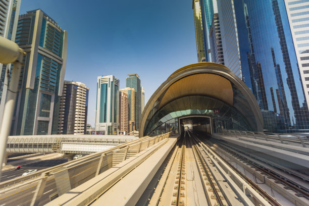 迪拜地铁：世界最长的全自动地铁网络（75公里）图片下载