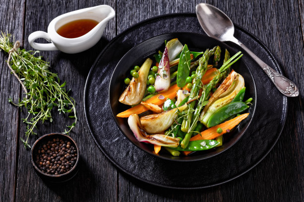 法国夏季蔬菜碗图片下载