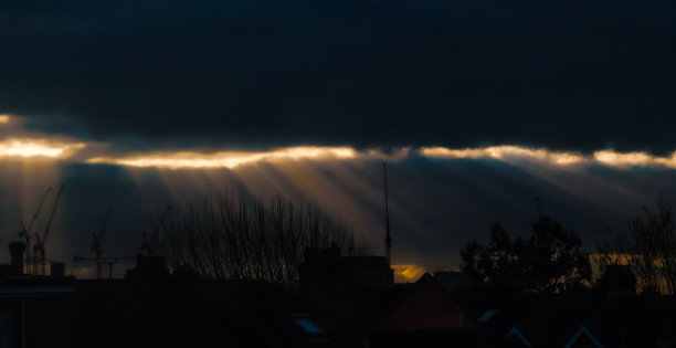 光明总能找到出路图片下载