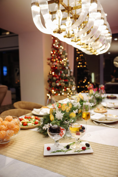 圣诞假日餐桌图片下载