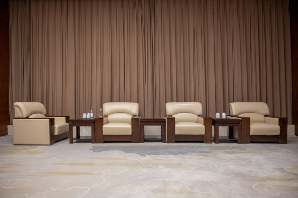 公司会议室正面视图简洁大气图片下载