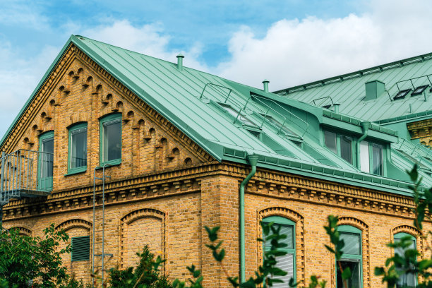 瑞典哈尔姆斯塔德的老建筑。复古的斯堪的纳维亚建筑风格的例子。图片下载