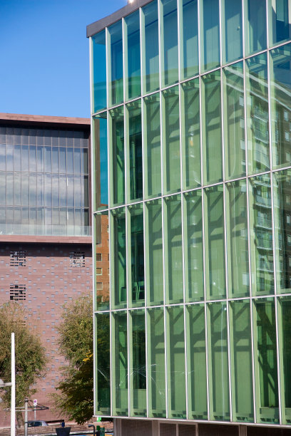 毕尔巴鄂的建筑。现代建筑图片下载