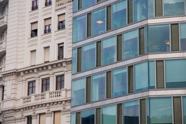 毕尔巴鄂的建筑。现代建筑图片下载