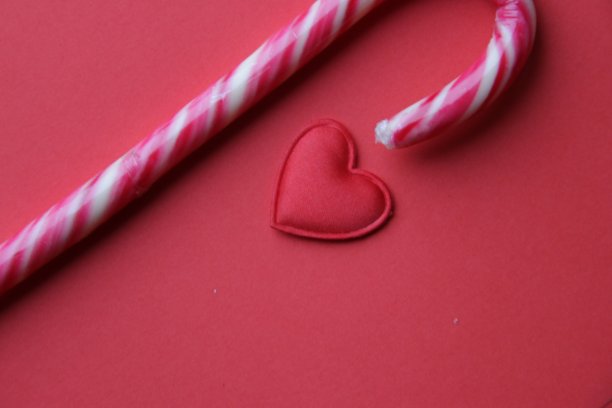 圣诞老人的工作人员。艺术圣诞贺卡。图片下载