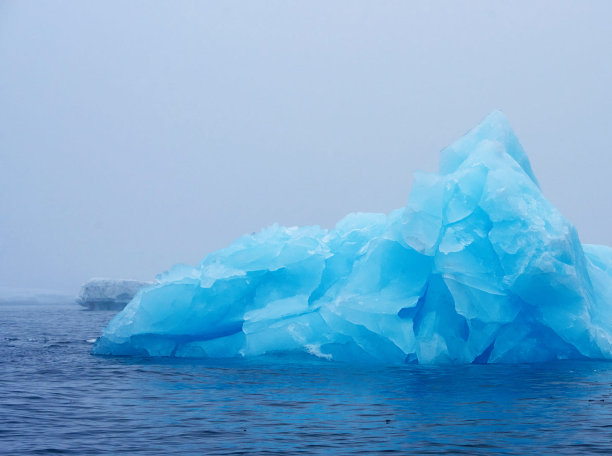 美丽的布朗悬崖，南极洲图片图片下载
