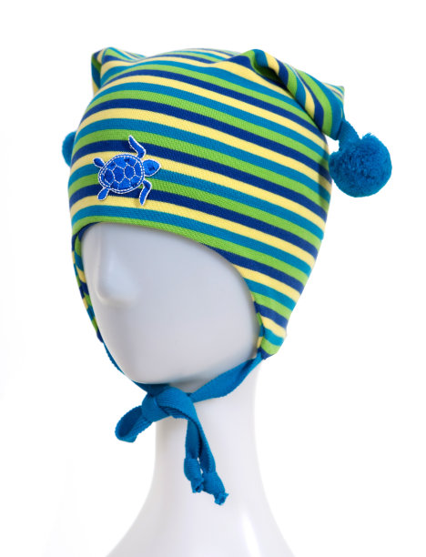 时尚的儿童帽子上的人体模型。白色背景隔离图片下载