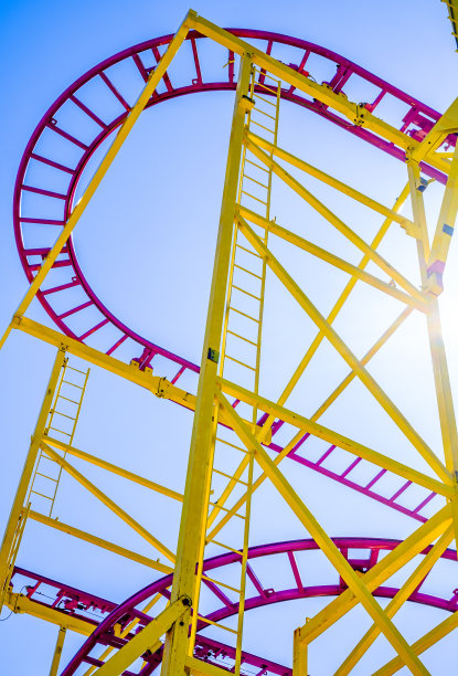 典型的过山车轨迹图片下载