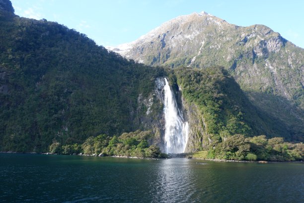 米尔福德海湾的宁静图片下载